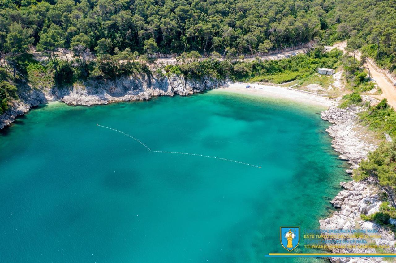 Yourcroatiaholiday - Villa With 6 Rooms Drenje  Zewnętrze zdjęcie
