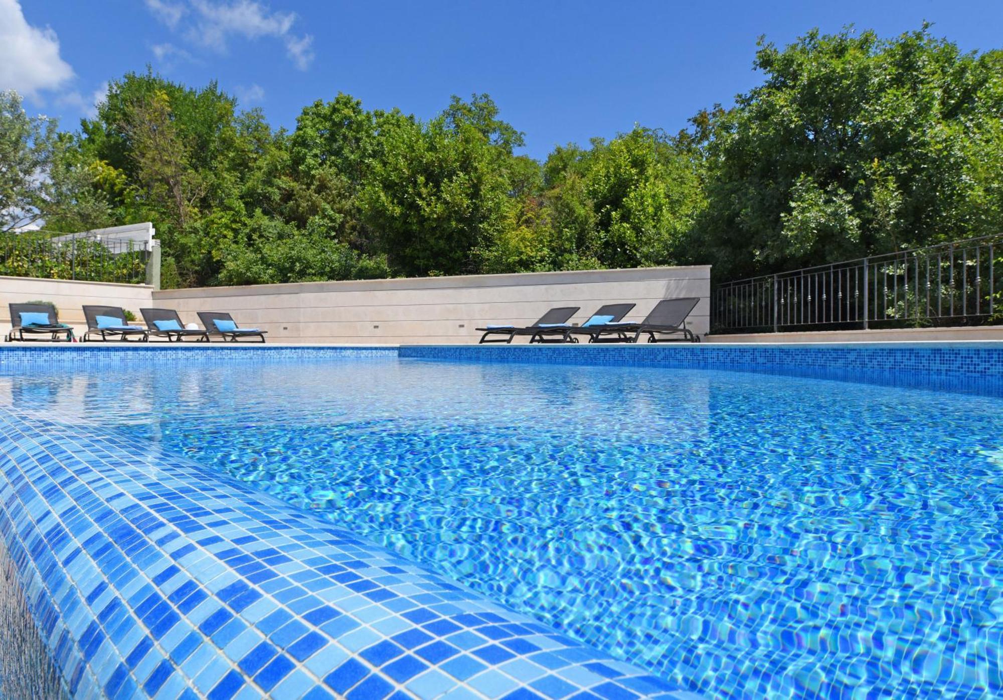 Yourcroatiaholiday - Villa With 6 Rooms Drenje  Zewnętrze zdjęcie