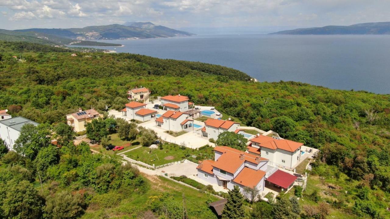 Yourcroatiaholiday - Villa With 6 Rooms Drenje  Zewnętrze zdjęcie